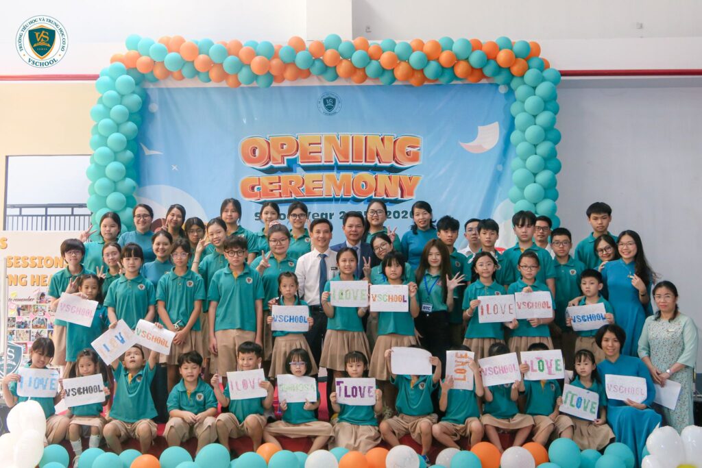 VSCHOOL tổ chức lễ khai giảng năm học 2025 – 2024. first class of VSCHOOL!