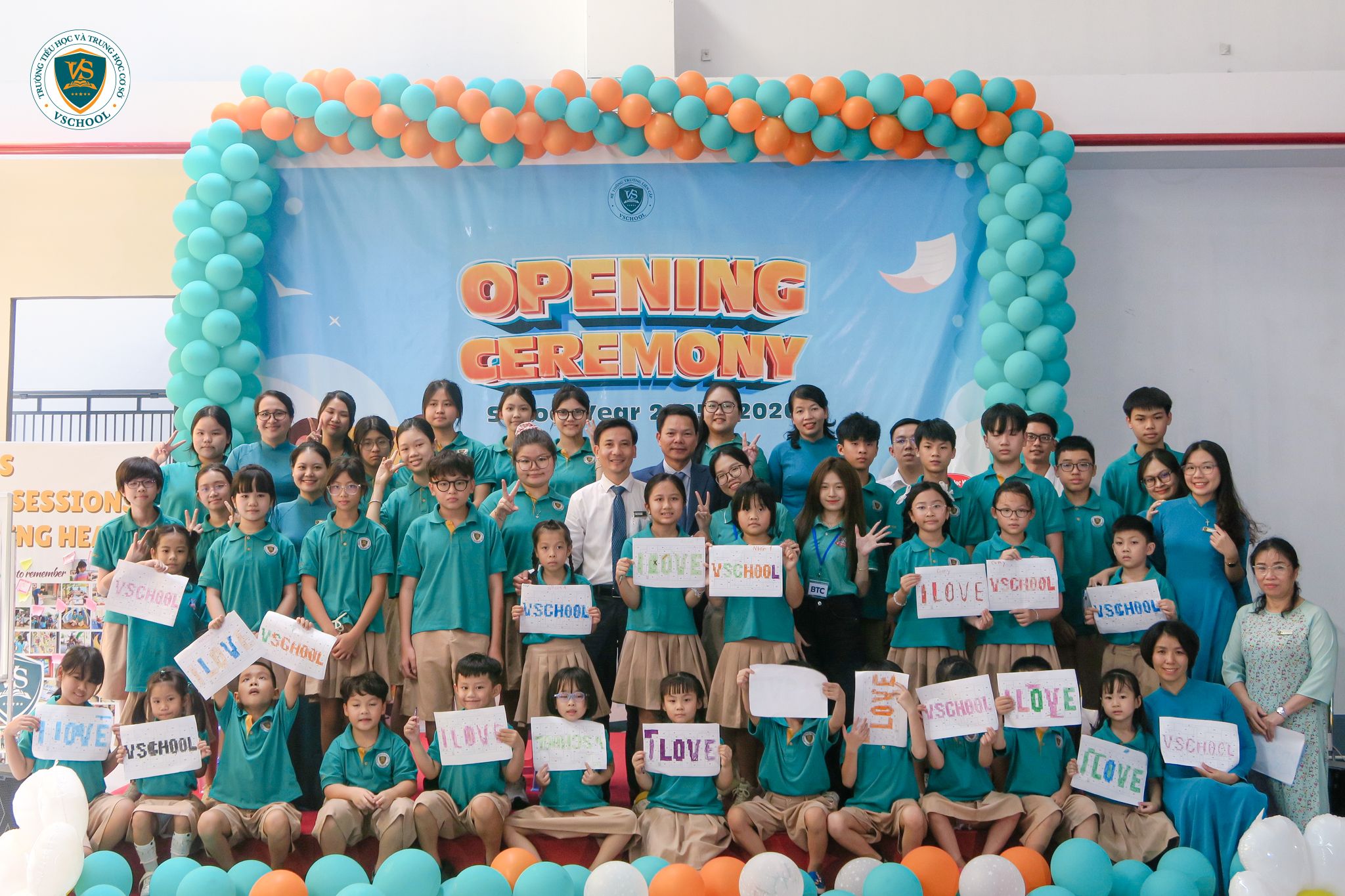 VSCHOOL tổ chức lễ khai giảng năm học 2025 – 2024. first class of VSCHOOL!