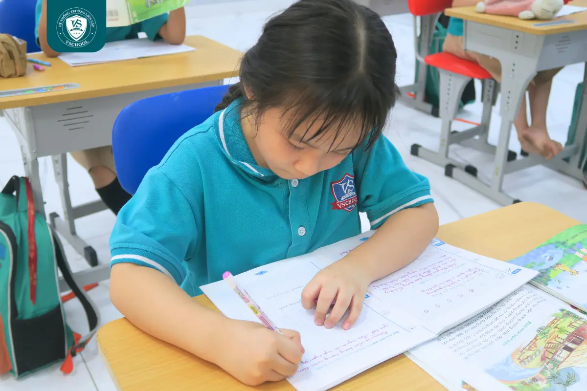 Tại trường tiểu học VSCHOOL các em không chỉ học trên sách vở mà còn học trên những trải nghiệm thực tế