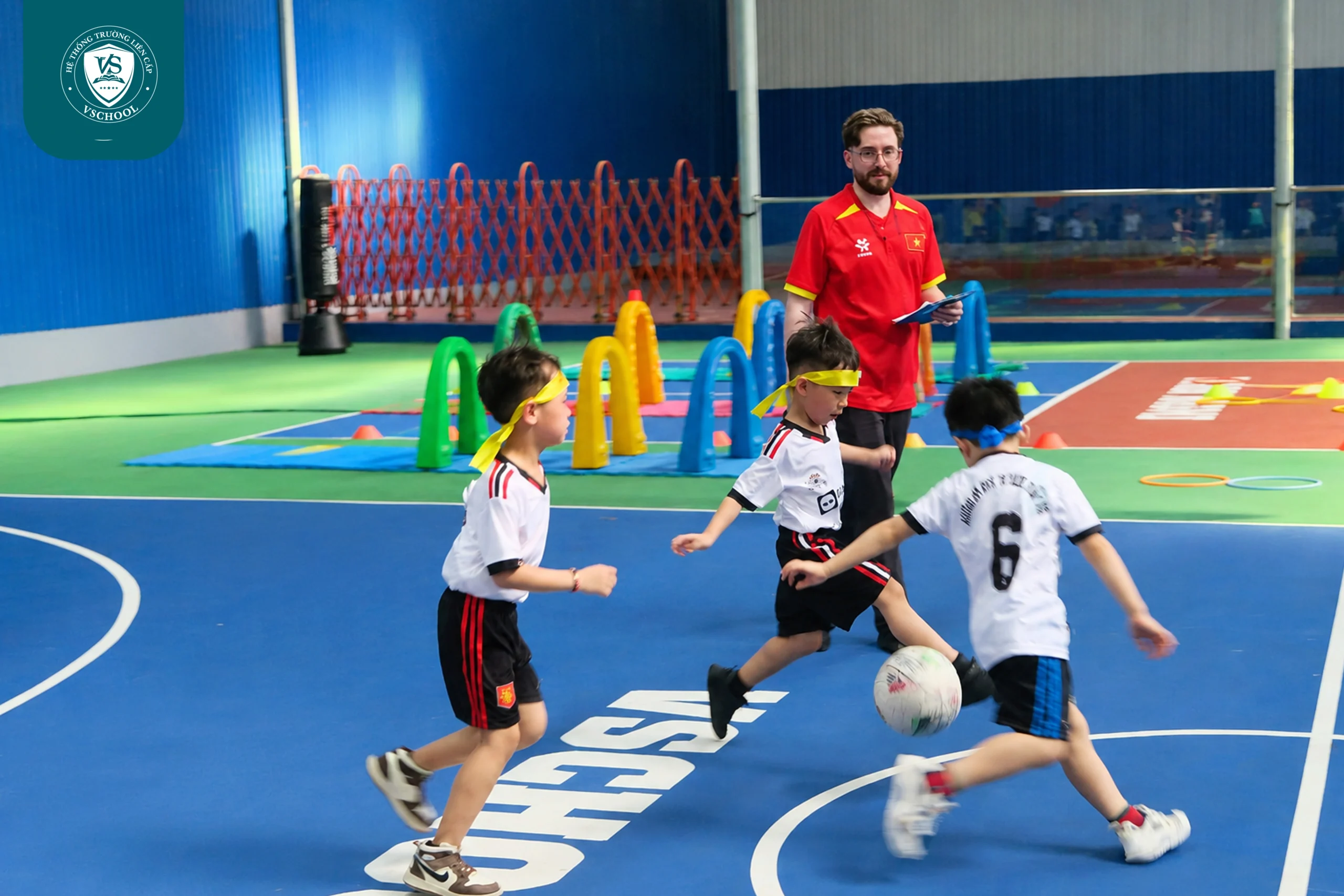 Bên cạnh học thuật, Chương trình Cambridge tại VSCHOOL được kết hợp với các hoạt động STEAM và trải nghiệm thực tế, giúp học sinh vận dụng tiếng Anh trong nhiều tình huống gần gũi với cuộc sống.