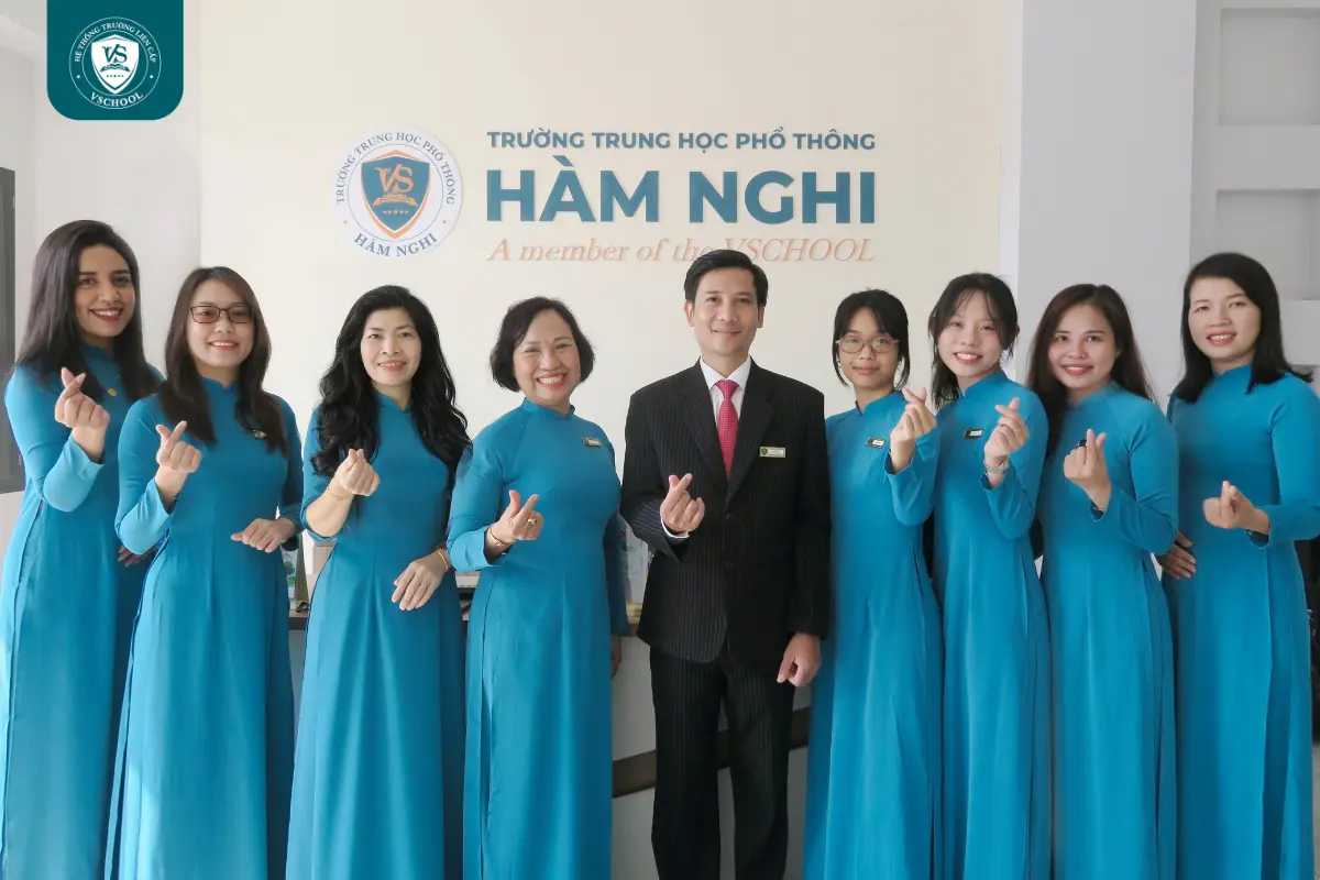 Đội ngũ giáo viên và Ban Giám hiệu tận tâm là một trong những giá trị cốt lõi khi VSCHOOL