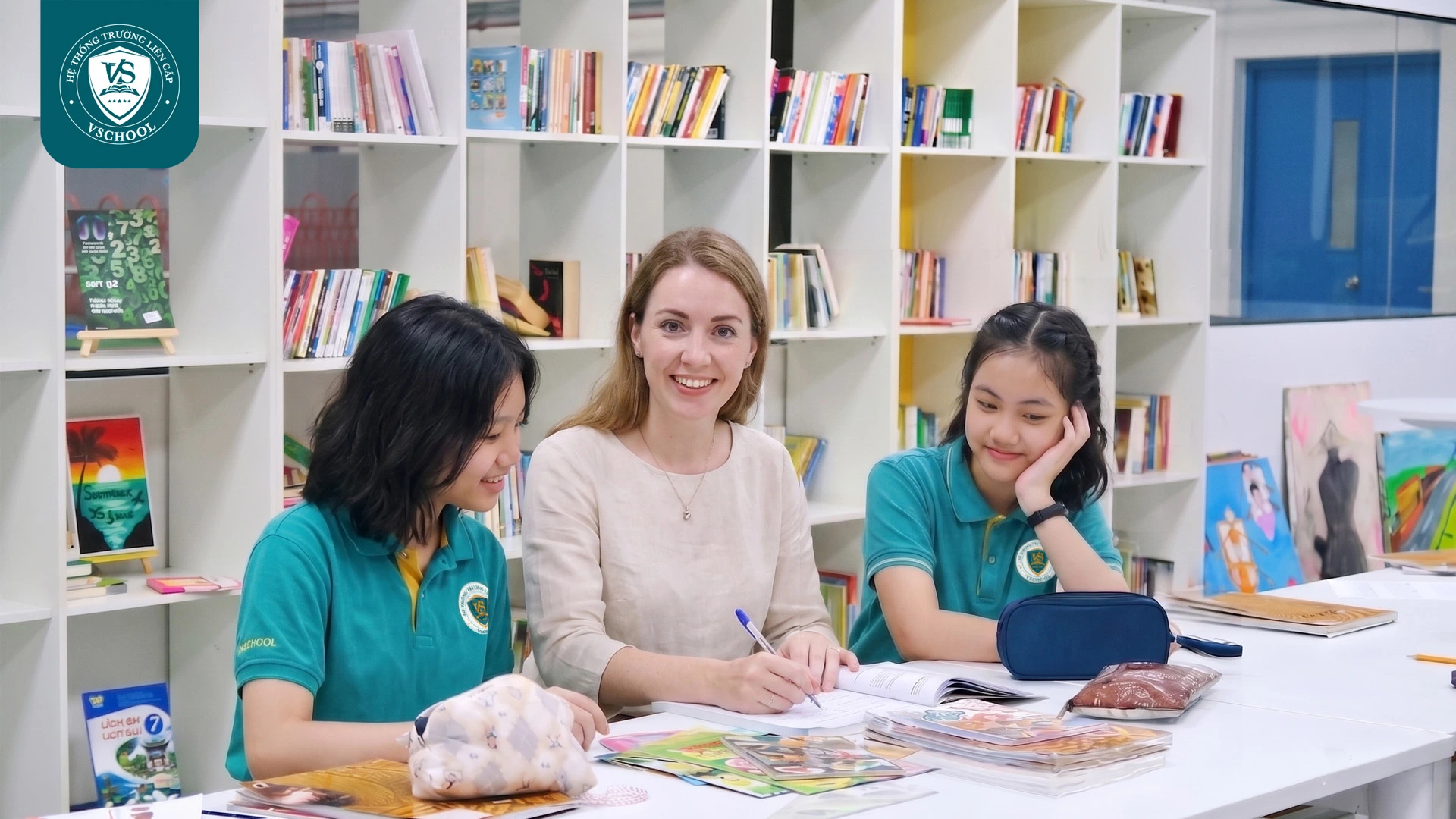 Hoạt động Holland Test giúp học sinh khám phá năng lực và lựa chọn tổ hợp môn phù hợp.