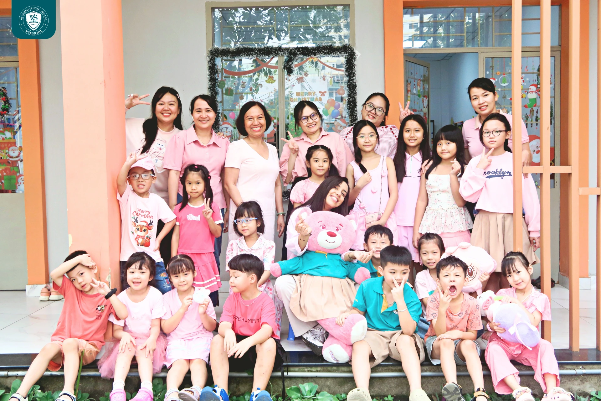 Hoạt động tháng 12 tại VSCHOOL: Learning in Kindness, Growing in Joy
