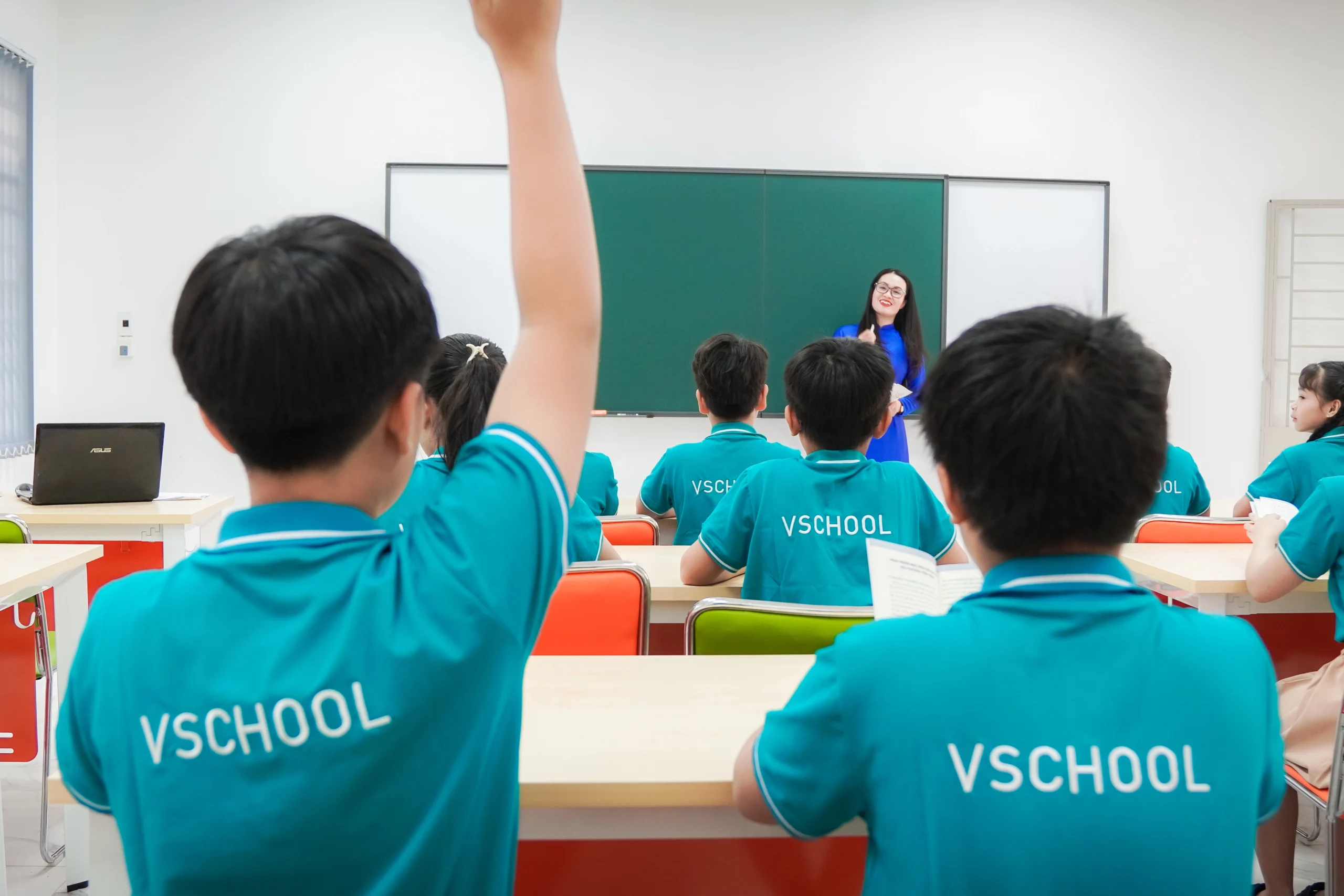 Tâm Lý Học Đường Quan Trọng Như Thế Nào Đối Với Học Sinh Tiểu Học Và THCS?