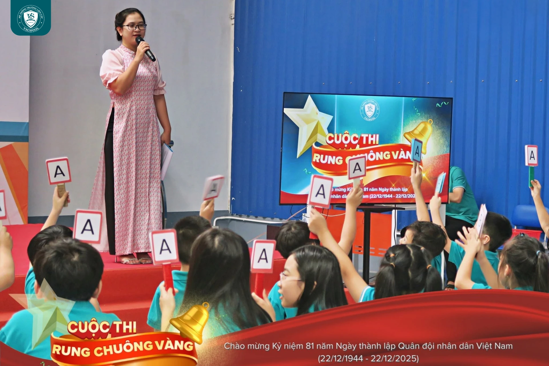 Các VSCHOOLERS bước vào cuộc thi Rung Chuông Vàng với tinh thần tập trung, tự tin và sẵn sàng thử sức.